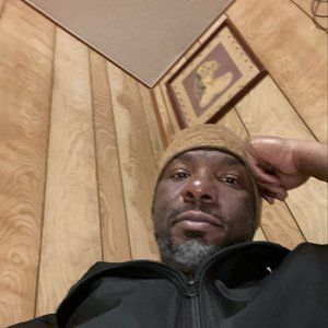 Meet your Posher, Dannis